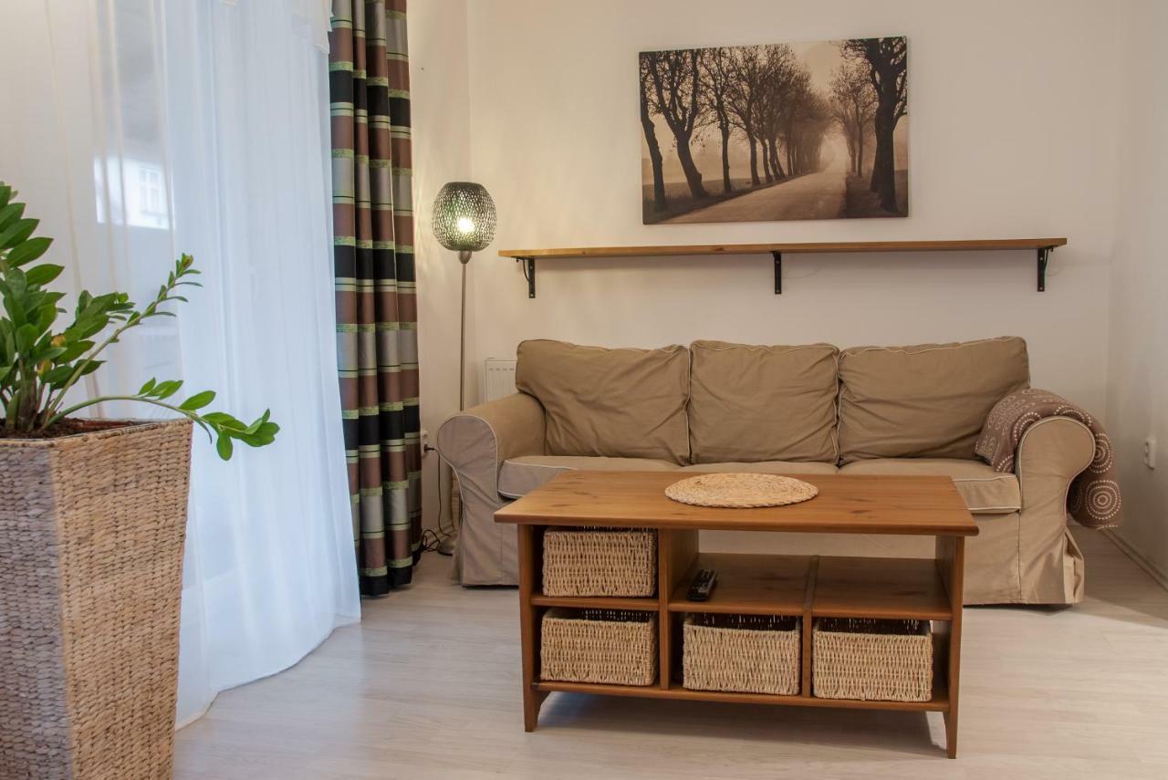 Apartman Zeleznice Apartment ภายนอก รูปภาพ