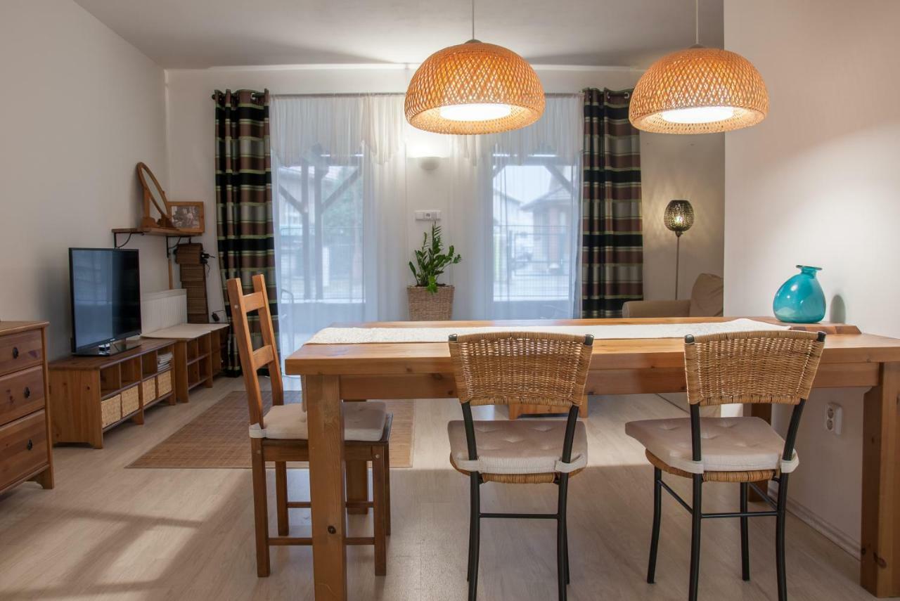 Apartman Zeleznice Apartment ภายนอก รูปภาพ