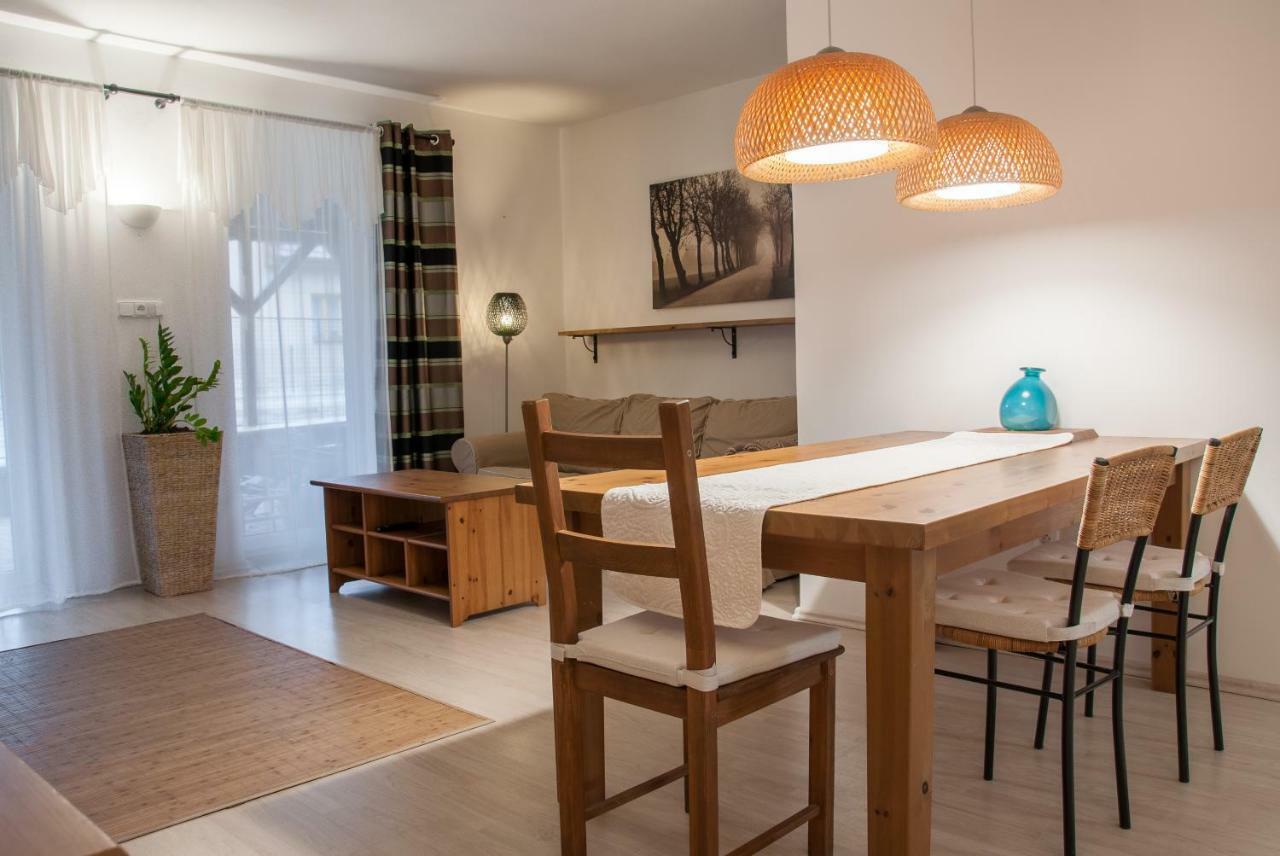 Apartman Zeleznice Apartment ภายนอก รูปภาพ