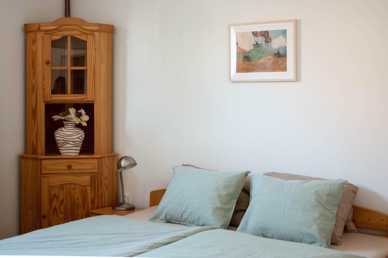 Apartman Zeleznice Apartment ภายนอก รูปภาพ